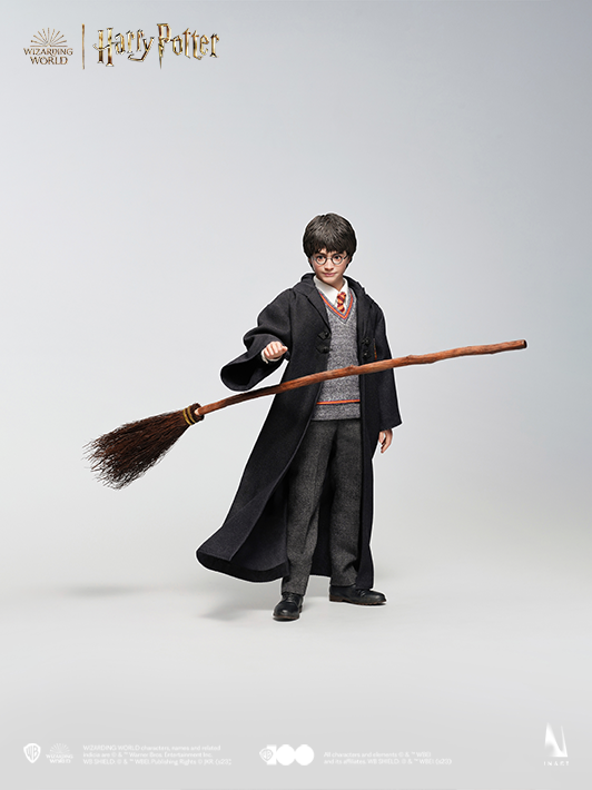 Harry Potter 1/6 Scale Collectible Figure - Standard Version