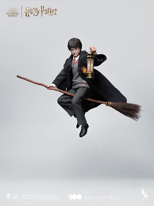 Harry Potter 1/6 Scale Collectible Figure - Standard Version