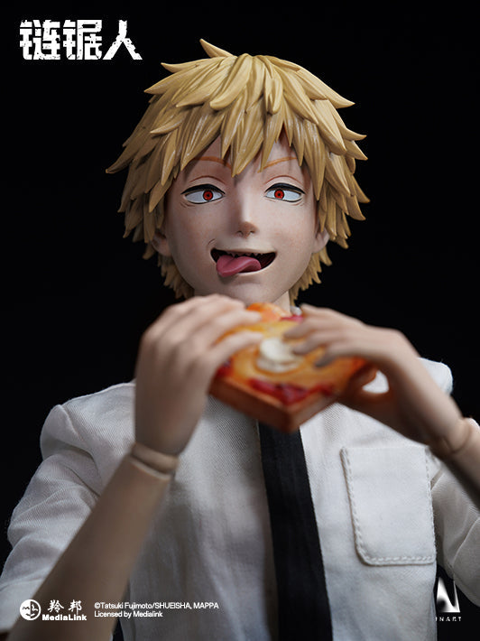 Chainsaw Man Denji figure with blood-splattered battle effects and accessories.