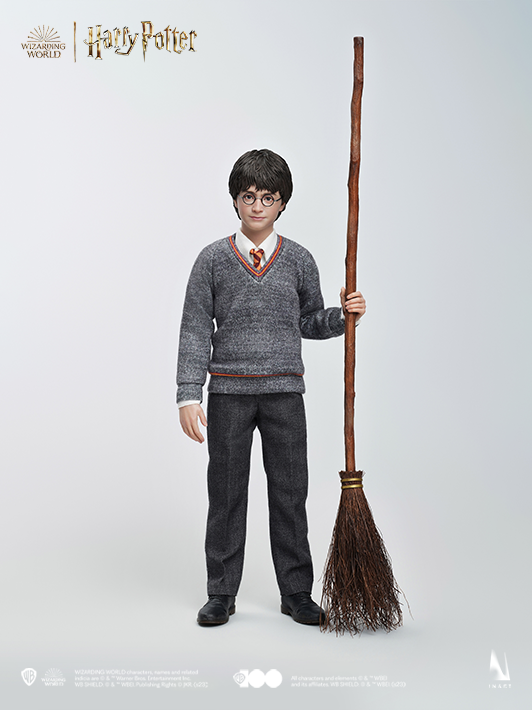Harry Potter 1/6 Scale Collectible Figure - Standard Version
