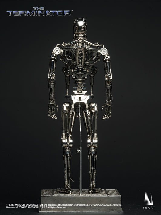 『ターミネーター』T-800 エンドスケルトン 1/6 可動フィギュア