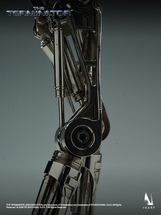『ターミネーター』T-800 エンドスケルトン 1/6 可動フィギュア