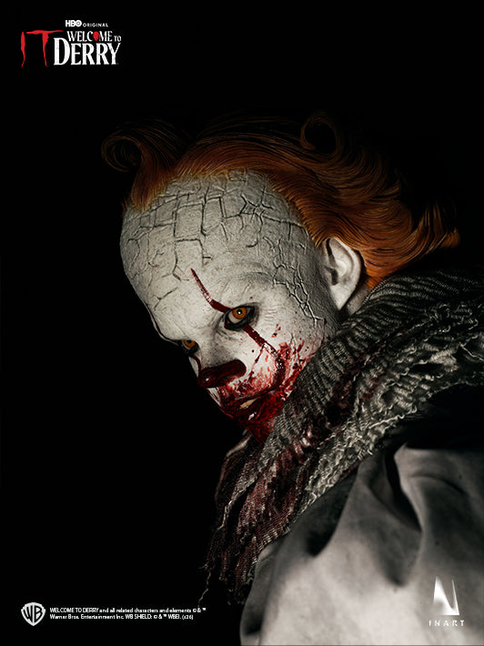 INART Pennywise figure bloodstained face and collar detail under dramatic lighting