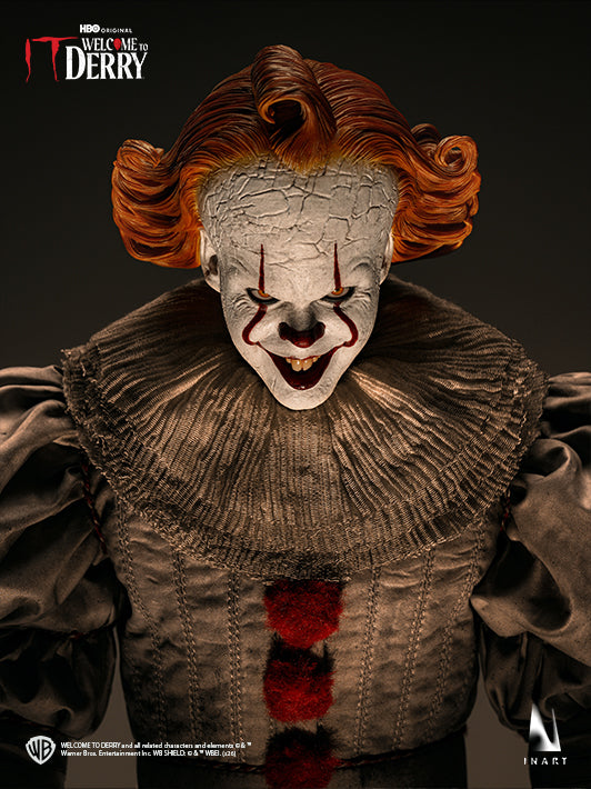 INART Pennywise figure laughing portrait with sculpted hair and clown costume