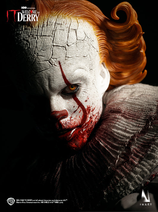 INART Welcome to Derry Pennywise 1/6 figure bloodstained head sculpt close-up