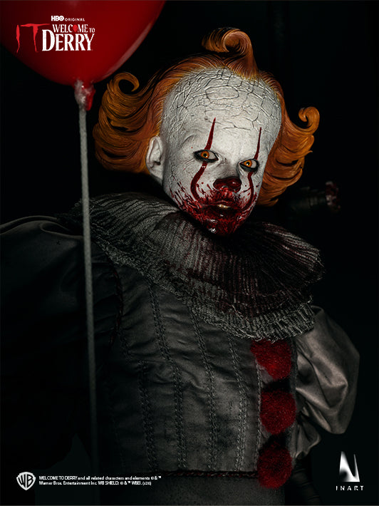 Welcome to Derry Pennywise bloodstained head sculpt close-up with red balloon